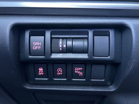 Used 2022 Subaru Crosstrek 2.5i Limited image 30