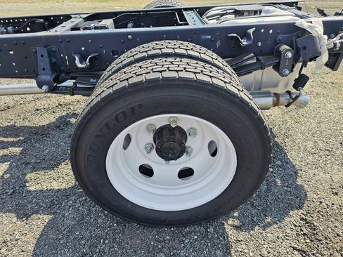 New 2025 Chevrolet Low Cab Forward RWD image 10