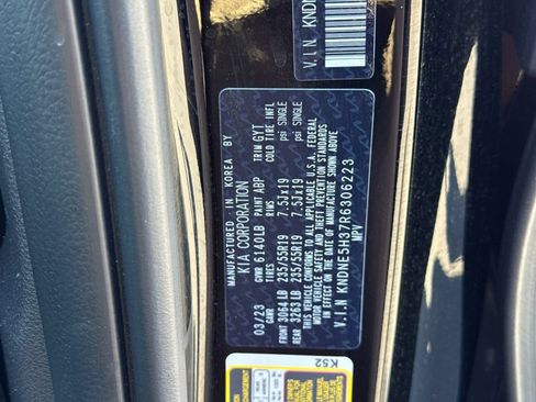 Used 2024 Kia Carnival SX Prestige FWD image 28