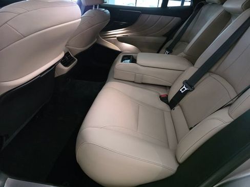 Used 2023 Lexus LS 500 w/ Accessory Package (Z1) RWD image 17
