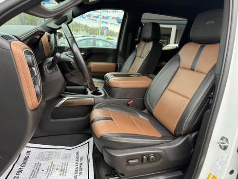 Used 2022 Chevrolet Silverado 1500 High Country w/ Safety Package II image 8