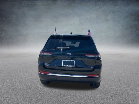 Certified 2024 Jeep Grand Cherokee Limited image 5