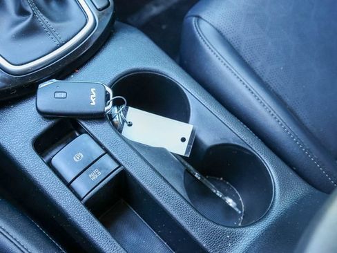 Used 2024 Kia Seltos SX w/ SX Sunroof Package image 21