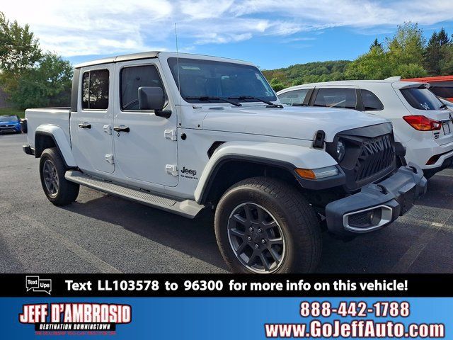 Certified 2020 Jeep Gladiator Overland AWD/4WD image 1