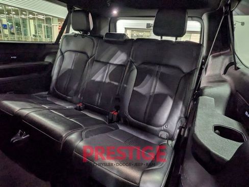 Used 2024 Jeep Wagoneer L Series II w/ Flexible Seating Group image 32