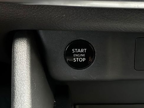 Used 2026 Nissan Rogue SV FWD image 29