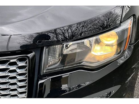 Used 2021 Jeep Grand Cherokee Laredo X image 32