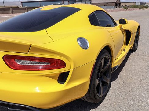 Used 2014 SRT Viper SRT-10 w/ Grand Touring Package RWD image 41