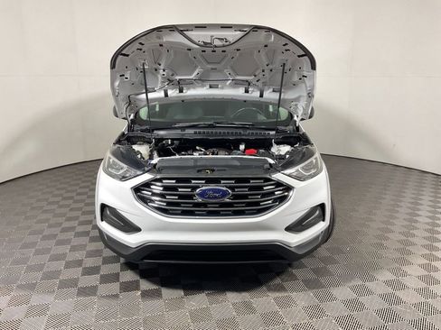 Used 2020 Ford Edge SE image 5