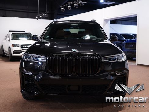 Used 2021 BMW X7 M50i w/ Dynamic Handling Package AWD/4WD image 2