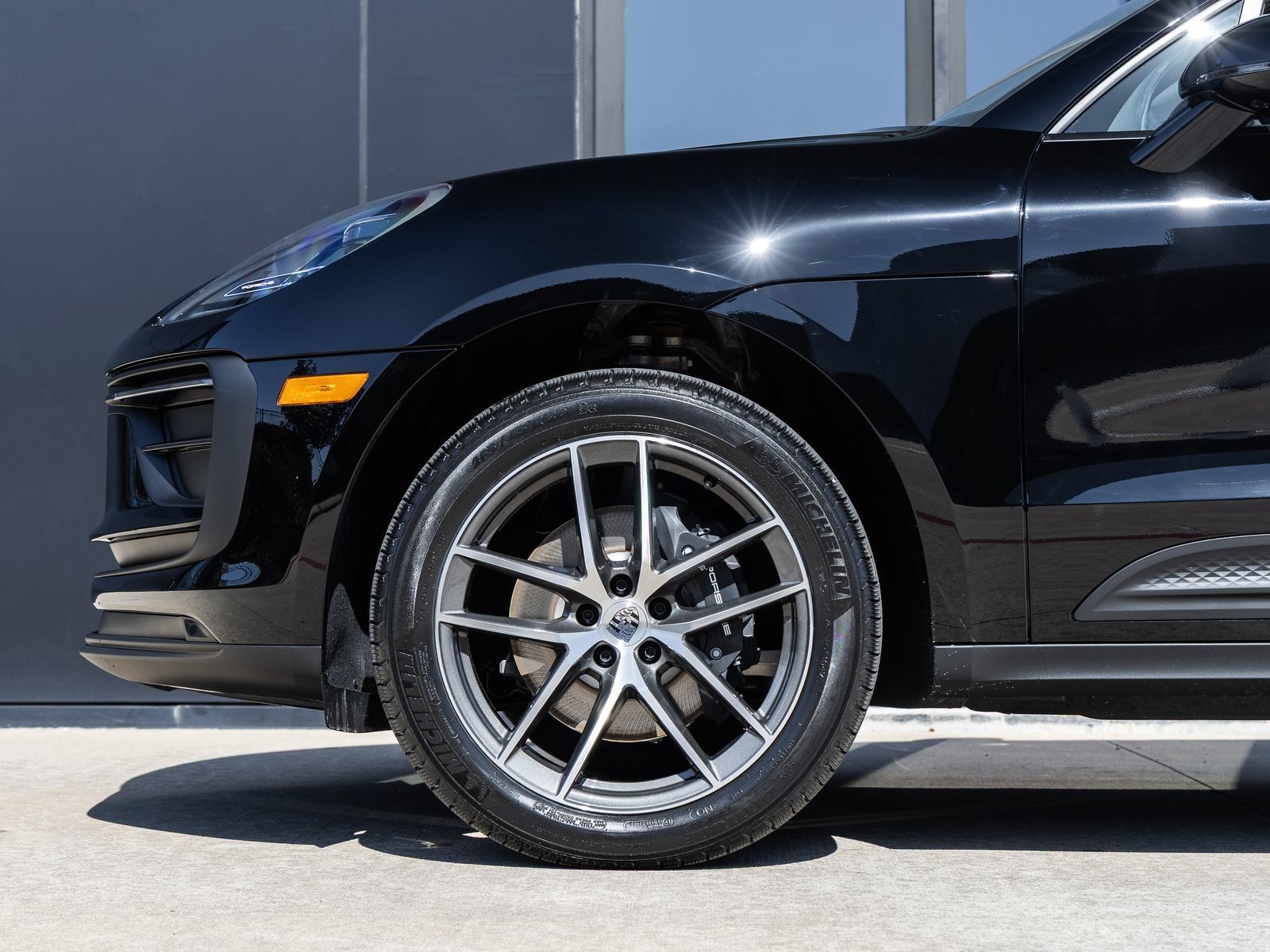 Certified 2026 Porsche Macan AWD/4WD image 13