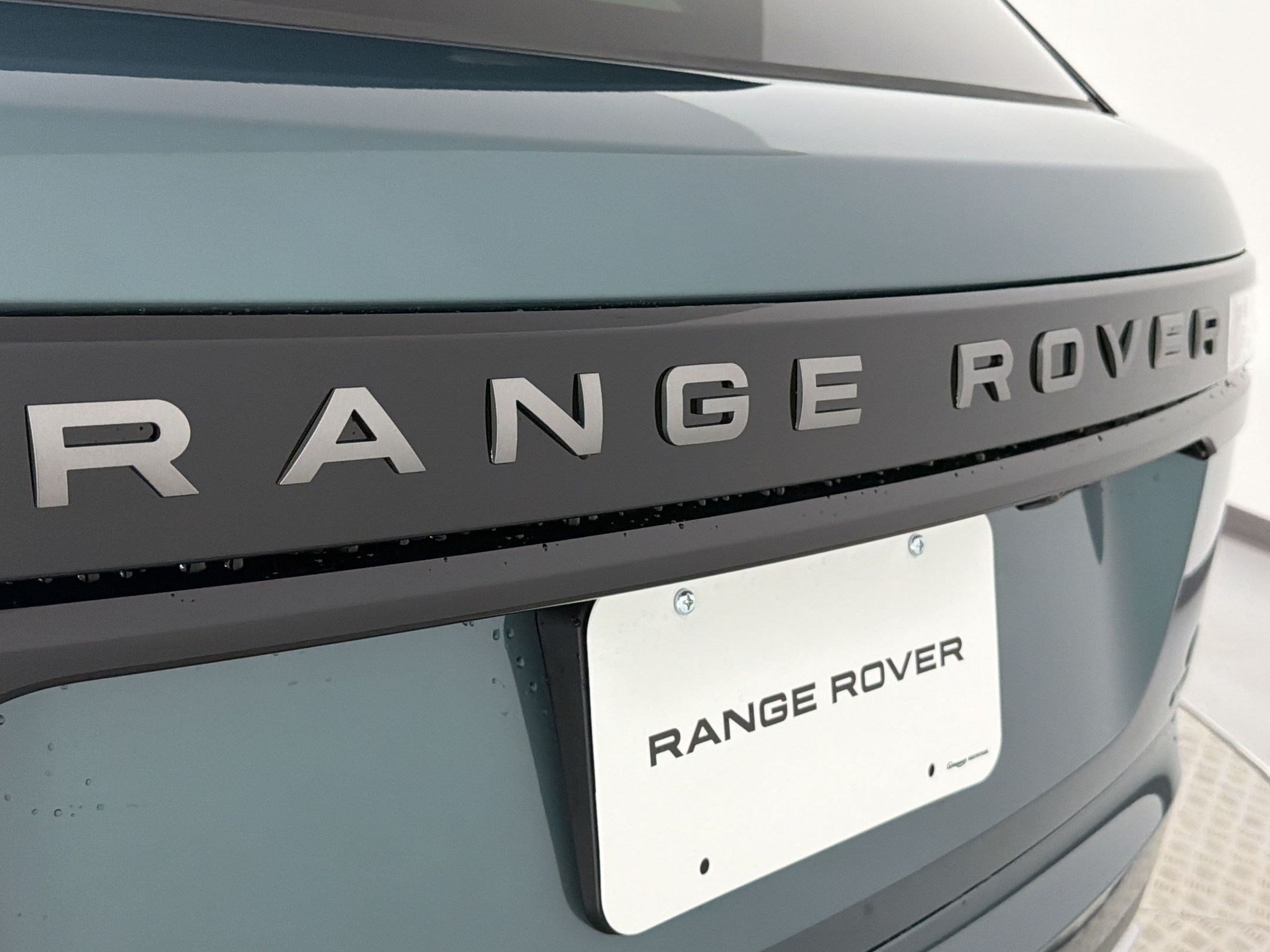 New 2026 Land Rover Range Rover Velar S AWD/4WD image 38
