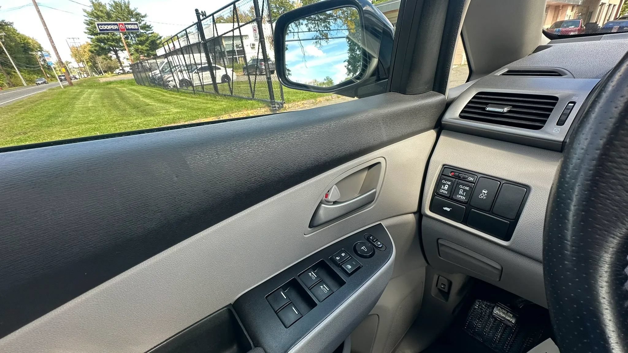 Used 2013 Honda Odyssey EX-L image 19