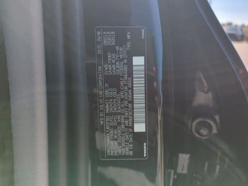 Used 2018 Volvo XC60 T8 Inscription w/ Advanced Package image 36