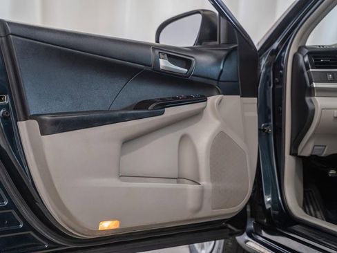 Used 2012 Toyota Camry LE image 26