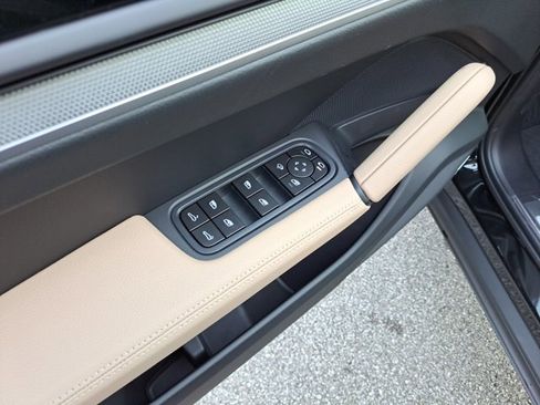 Used 2026 Porsche Cayenne image 27