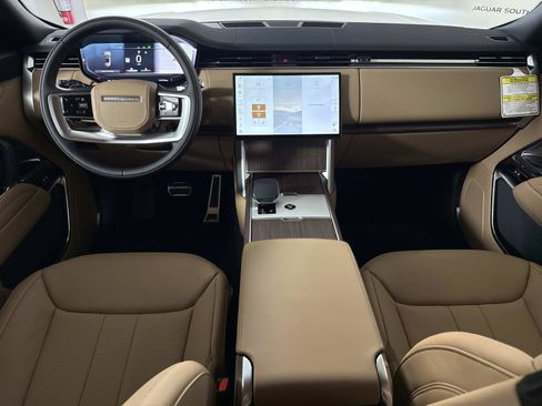 New 2026 Land Rover Range Rover Long Wheelbase SE AWD/4WD image 16