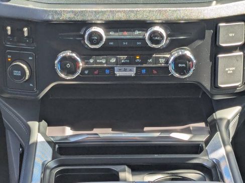 Used 2026 Ford F450 Platinum w/ FX4 Off-Road Package image 20