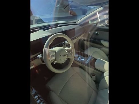 Used 2025 Genesis GV60 RWD image 14