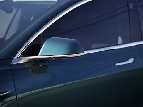 Used 2018 Tesla Model 3 Long Range image 4