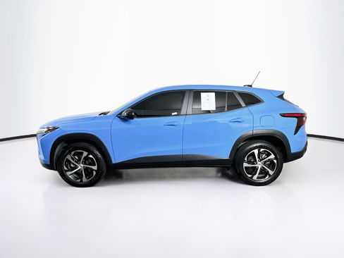 Used 2024 Chevrolet Trax RS FWD image 4