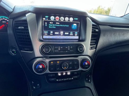 Used 2020 Chevrolet Suburban Premier AWD/4WD image 23