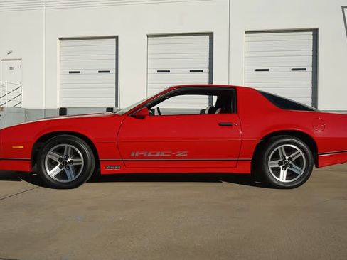 Used 1987 Chevrolet Camaro IROC-Z image 6