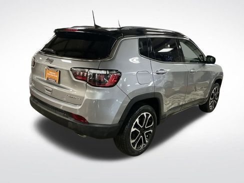 Used 2022 Jeep Compass Limited image 5