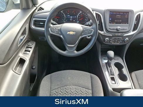 Used 2024 Chevrolet Equinox LT AWD/4WD image 3