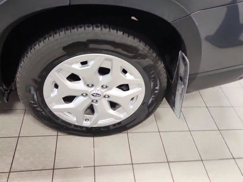 Used 2023 Subaru Forester AWD/4WD image 6