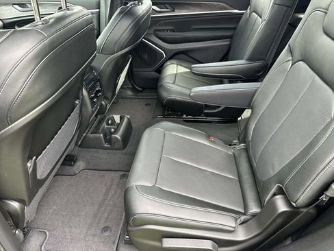 New 2026 Jeep Grand Cherokee L Limited image 21