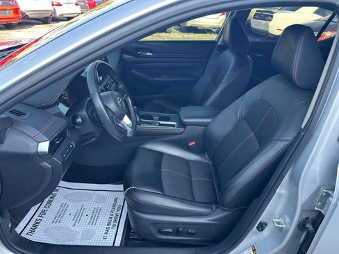 Used 2019 Nissan Altima 2.5 SR w/ SR Premium Package FWD image 11