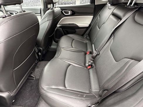 Used 2022 Jeep Compass Limited image 12