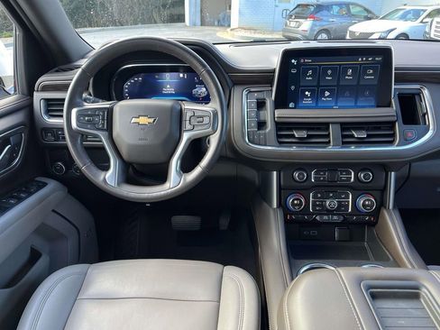 Used 2022 Chevrolet Tahoe LT w/ Luxury Package image 15