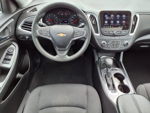 Used 2024 Chevrolet Malibu LT FWD image 3