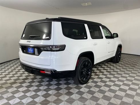New 2026 Jeep Grand Wagoneer Summit AWD/4WD image 9