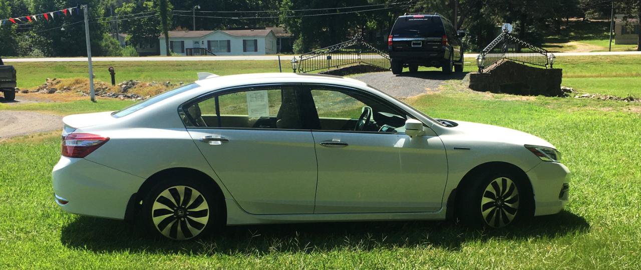 Used 2017 Honda Accord Touring image 6