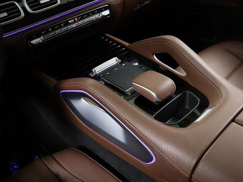 Used 2024 Mercedes-Benz GLE 350 4MATIC w/ Driver Assistance Package image 26