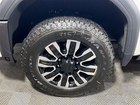 Used 2025 GMC Sierra 3500 Denali Ultimate image 28