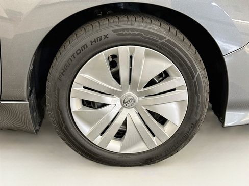 Used 2025 Nissan Leaf S FWD image 11