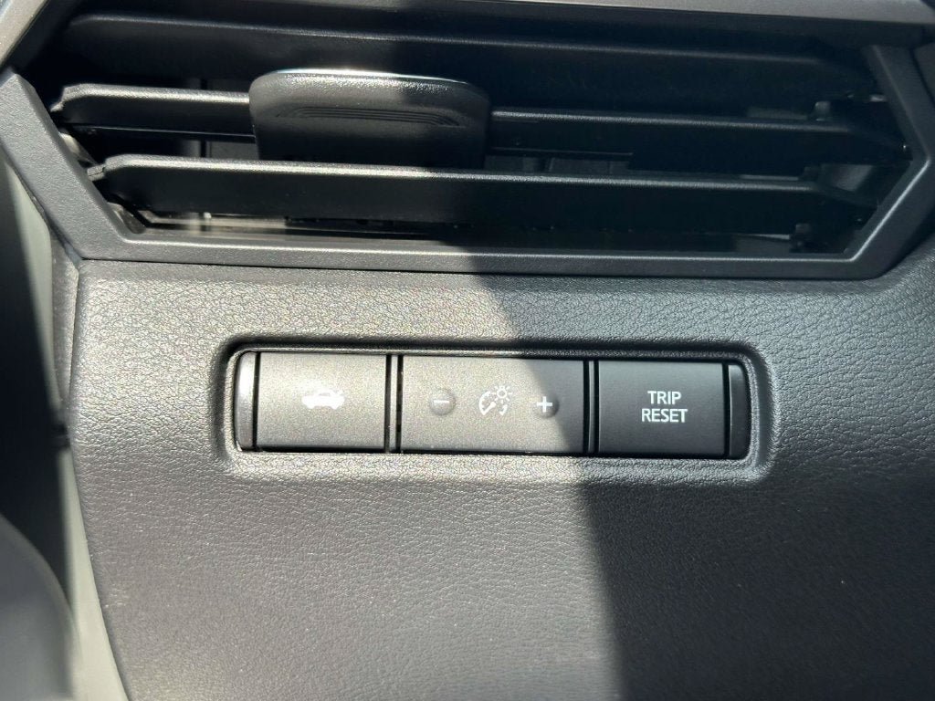 Certified 2024 Nissan Altima 2.5 SV FWD image 31