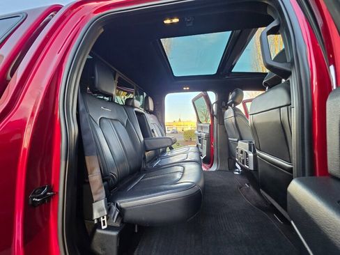 Used 2017 Ford F150 Platinum w/ Equipment Group 701A Luxury image 58