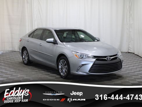 Used 2016 Toyota Camry XLE w/ Convenience Package image 1