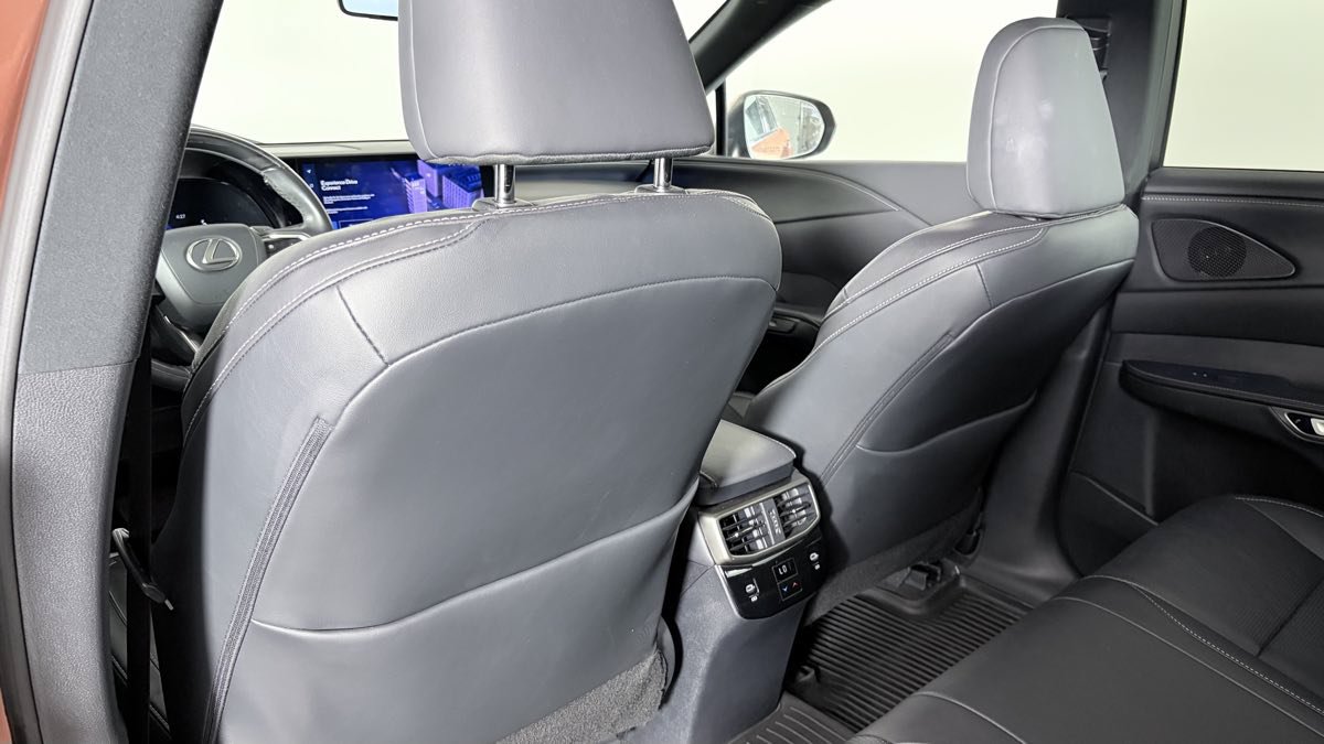 Used 2023 Lexus RX 350 Premium Plus w/ Accessory Package AWD/4WD image 25