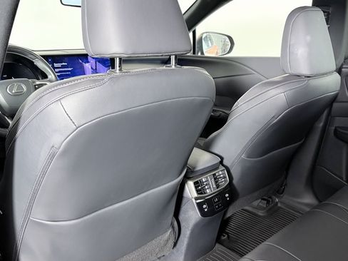 Used 2023 Lexus RX 350 Premium Plus w/ Accessory Package AWD/4WD image 25