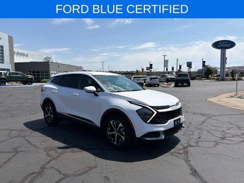 Used 2024 Kia Sportage EX FWD image 2