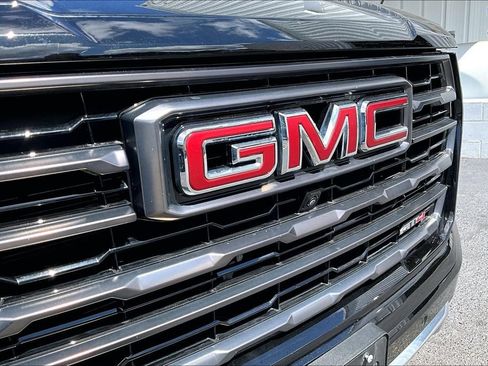 Used 2025 GMC Yukon AT4 Ultimate w/ LPO, Floor Liner Package AWD/4WD image 32