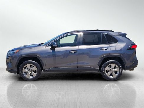 Used 2022 Toyota RAV4 XLE image 7