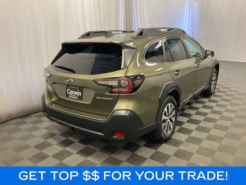 Used 2024 Subaru Outback Premium AWD/4WD image 3