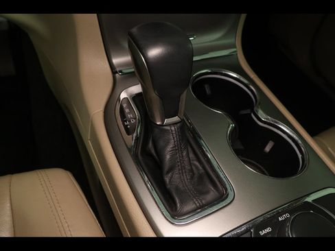 Used 2018 Jeep Grand Cherokee Limited AWD/4WD image 24